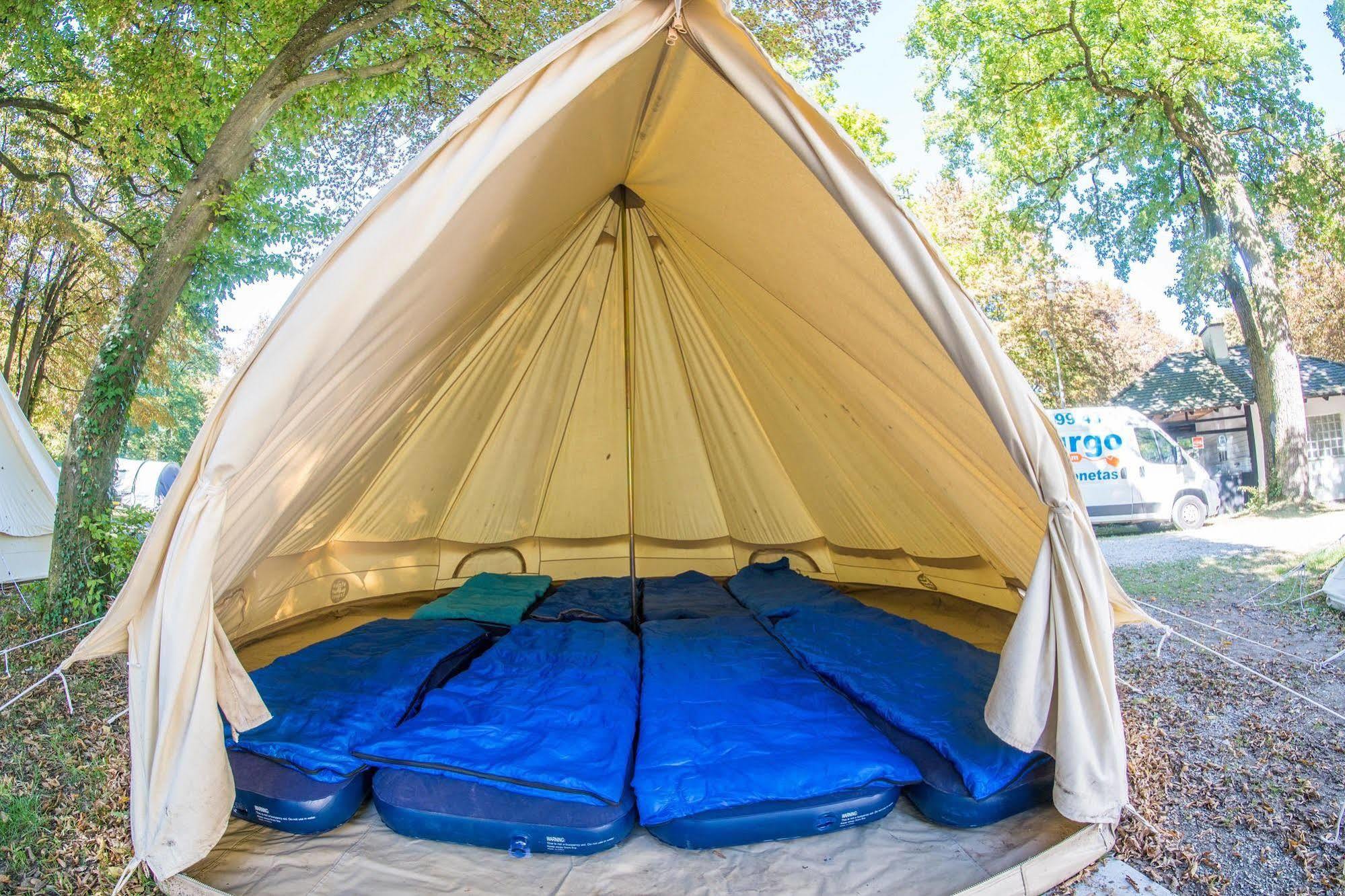 Pamplona Camping Hotel Aizoáin Екстериор снимка