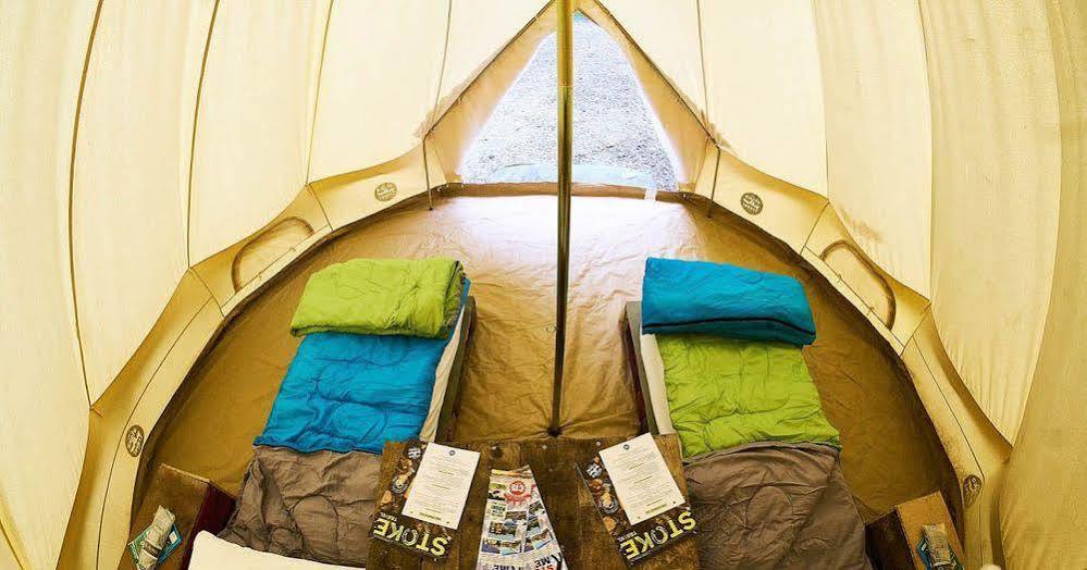 Pamplona Camping Hotel Aizoáin Екстериор снимка