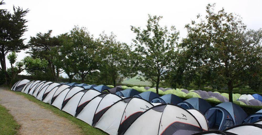Pamplona Camping Hotel Aizoáin Екстериор снимка